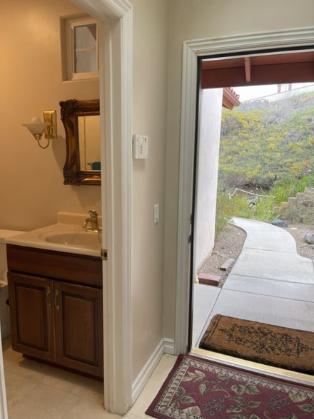 Building Photo - 2237 Winsome Pl