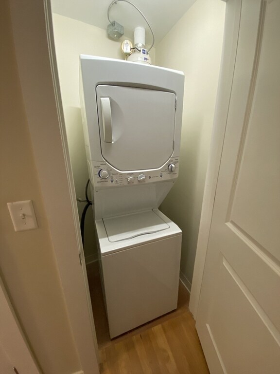 Building Photo - 20 Pond St