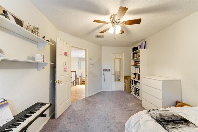 Building Photo - 2150 Paso Rello Dr