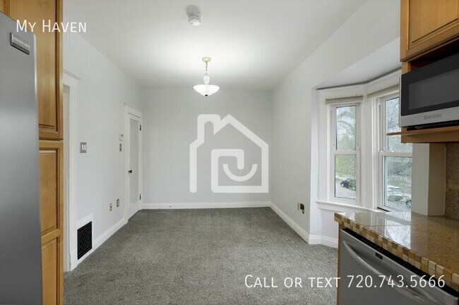 Building Photo - 228 N Pearl St