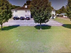 Building Photo - Pea Patch