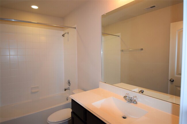 Building Photo - 3042 Village Creek Dr