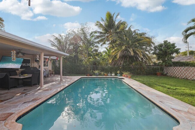 Building Photo - 11573 NW 39th Pl