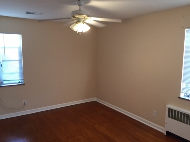 Building Photo - 18 Requardt Ln