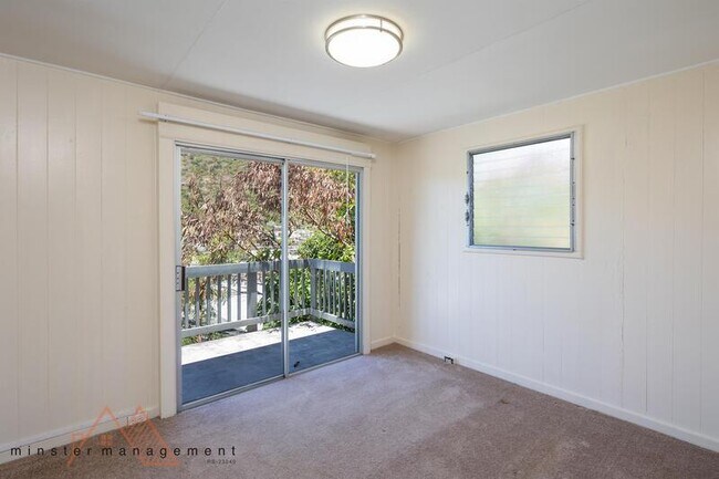 Building Photo - 2057 10th Ave
