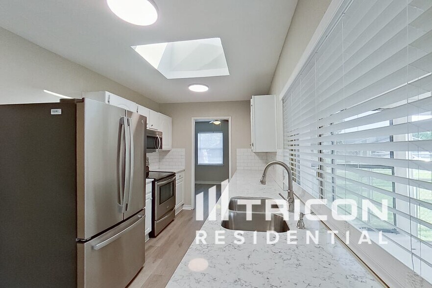 Building Photo - 4848 Alta Oaks Ln