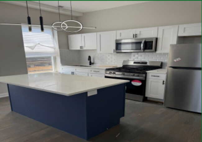 Building Photo - 5910 S Michigan Ave