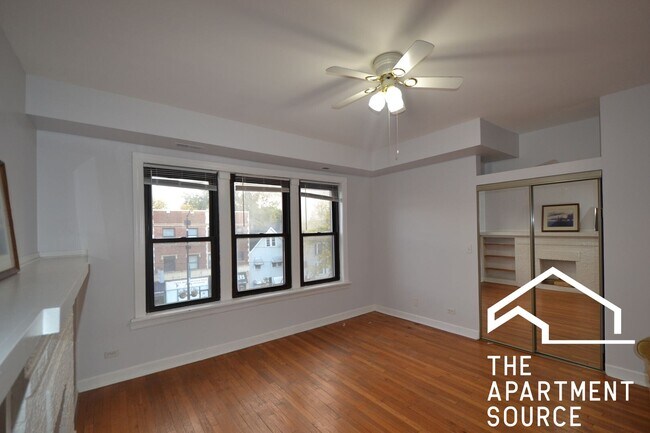 Building Photo - 4550 N Western Ave