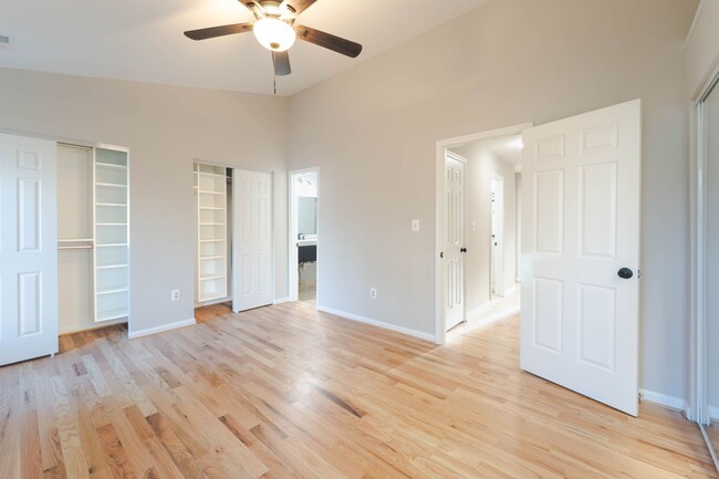 Building Photo - 1553 Templeton Pl