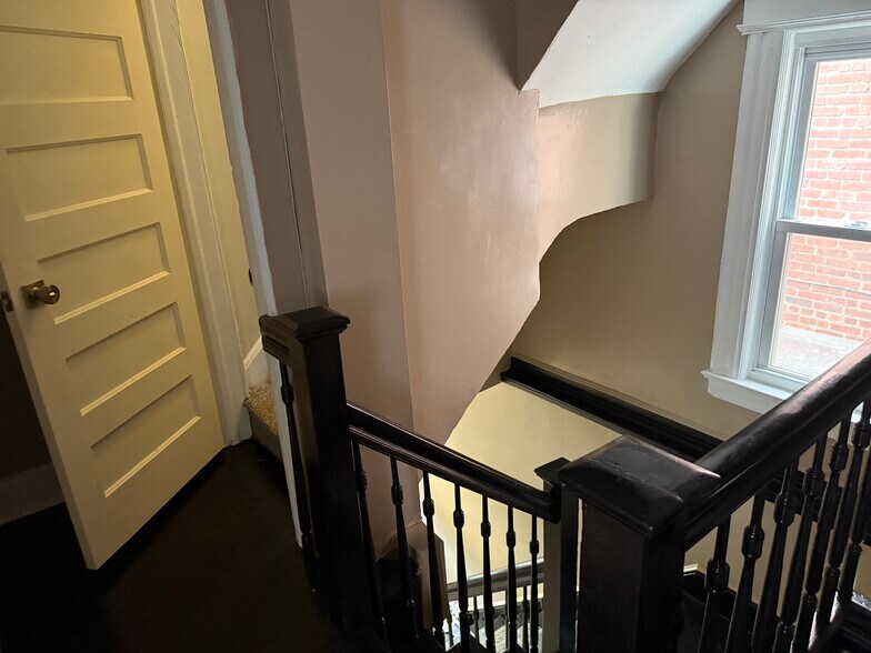 Building Photo - 353 Millburn Ave