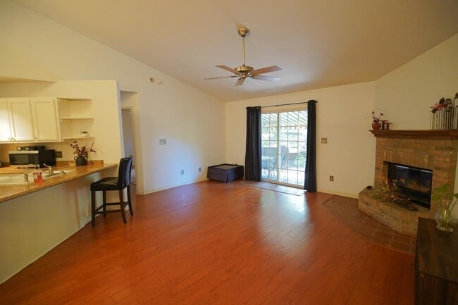 Building Photo - 4472 Bay Shore Cir