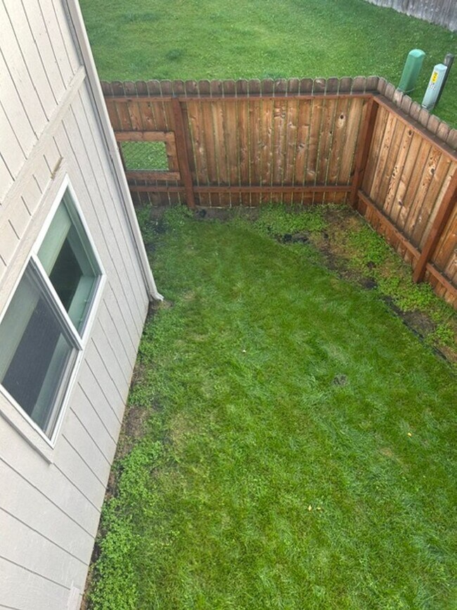 Building Photo - 12057 Regency Dr