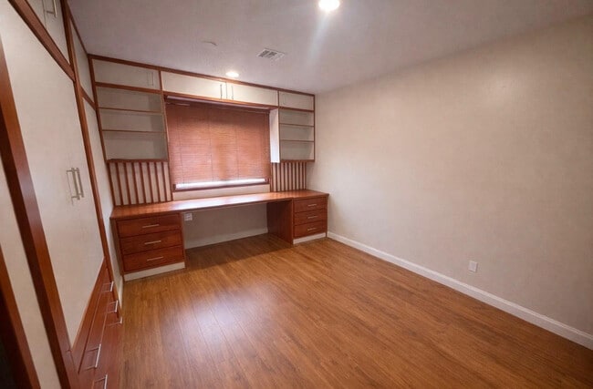 Building Photo - 1237 E Riviera Dr