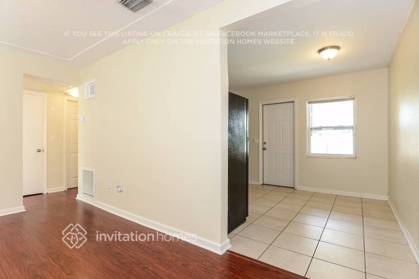 Building Photo - 2901 34th Ave N