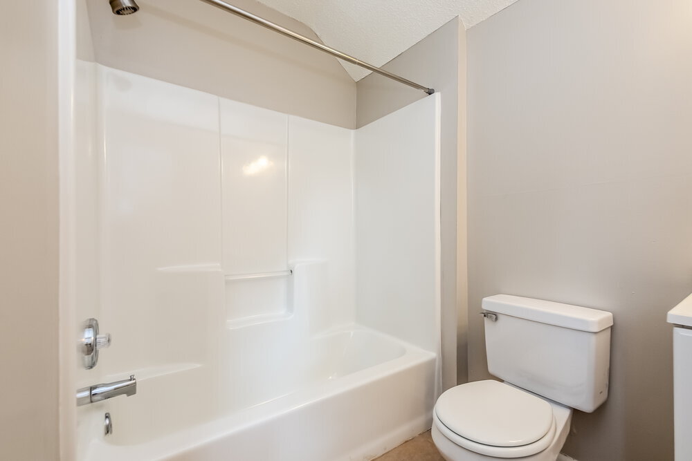 Building Photo - 630 W Manor