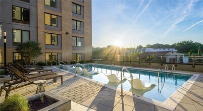 Building Photo - 400 Bishop St NW