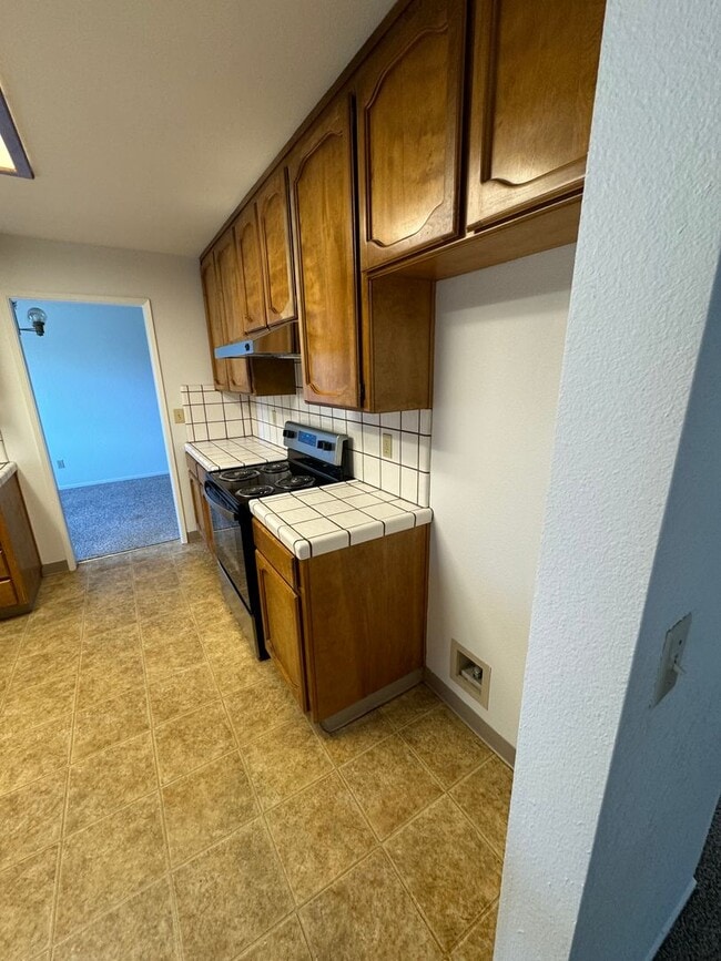 Building Photo - 1042 Awani Dr