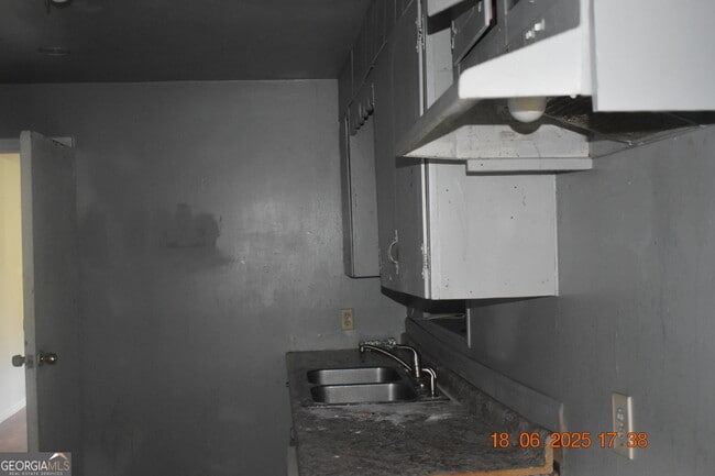 Building Photo - 803 Grosso Ave