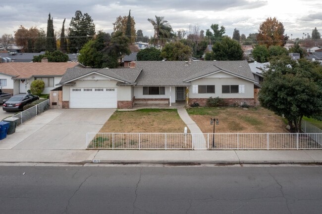 Building Photo - 3825 Bianchi Way
