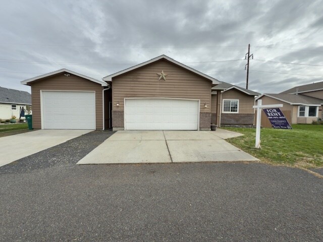 Primary Photo - 15418 E 24th Ave