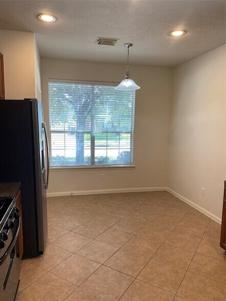 Building Photo - 25119 Hazel Ranch Dr