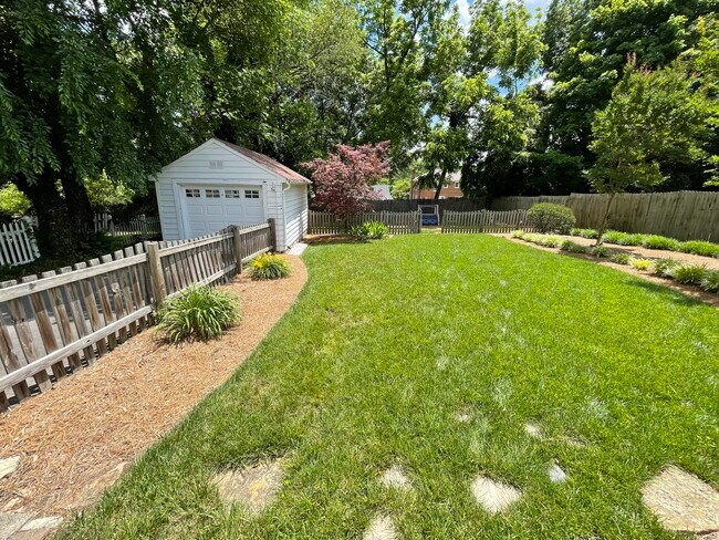 Building Photo - 845 Watson Ave