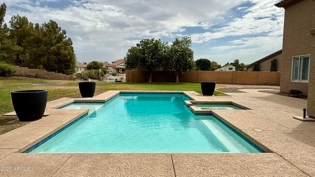 Building Photo - 3640 S Barberry Pl