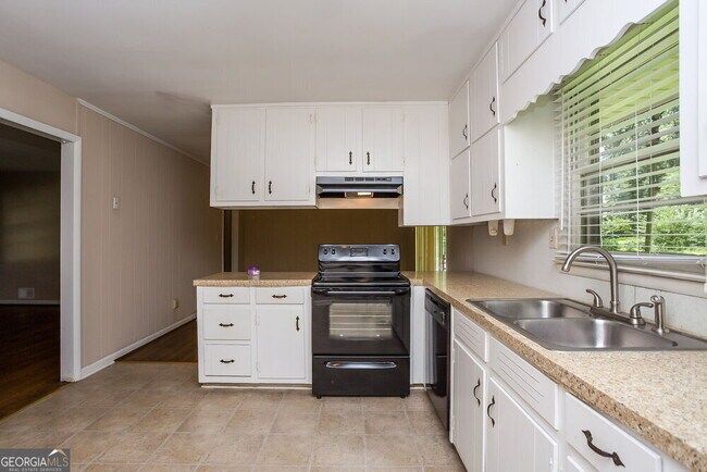 Building Photo - 1909 Argonne Dr