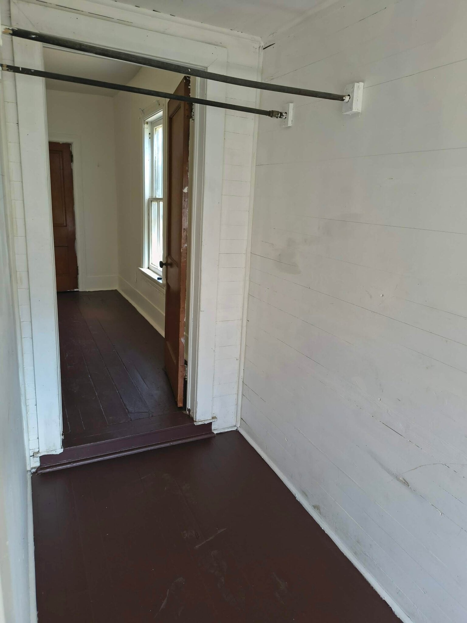 Building Photo - 225 E 5th Ave