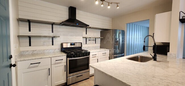 Building Photo - 95 Thirkield Ave SE