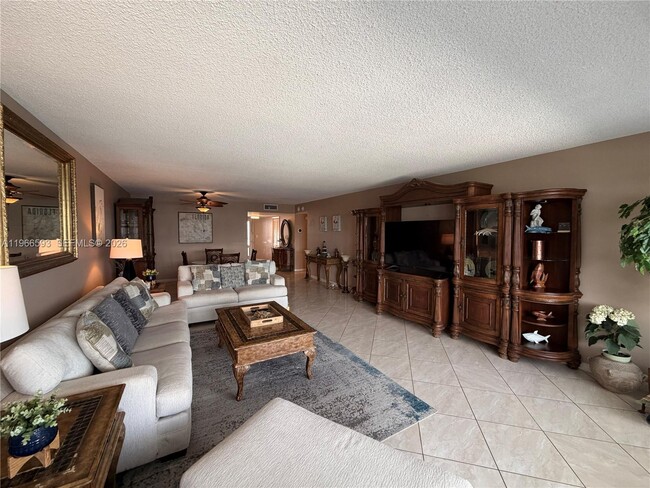 Building Photo - 4100 Galt Ocean Dr