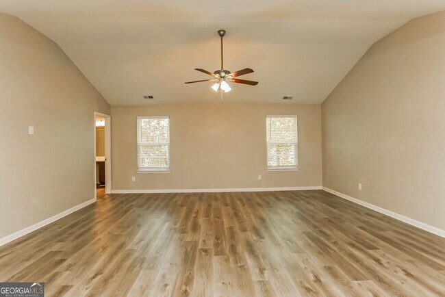 Building Photo - 3943 Riverside Pkwy