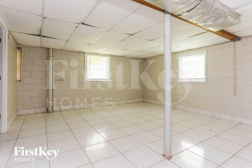 Building Photo - 6326 Forest Haven Ln
