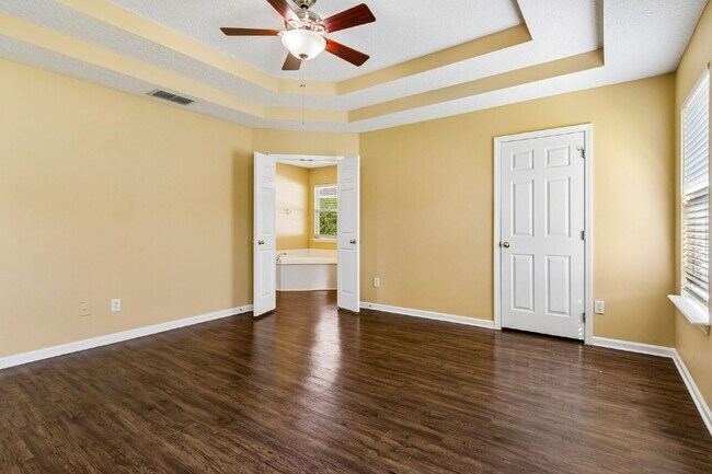 Building Photo - Single-Story OakLeaf Plantation Home Near Shopping, Schools and Recreation
