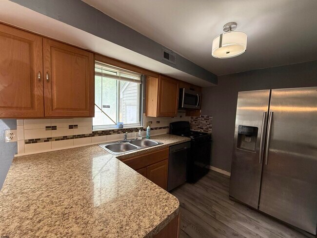 Building Photo - 134 Marin Dr
