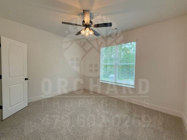 Building Photo - Bella Vista Single-Family Home- 2 Bed/ 2 B...