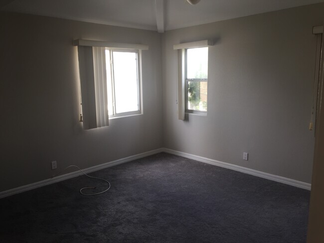 Bedroom - 616 4th St