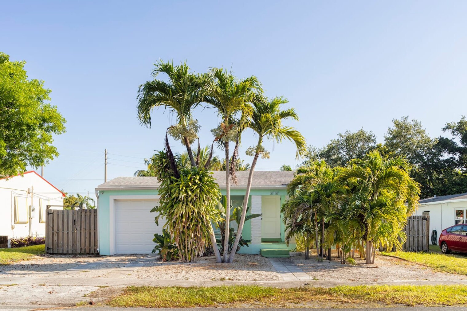 Building Photo - 212 SW 2nd Pl