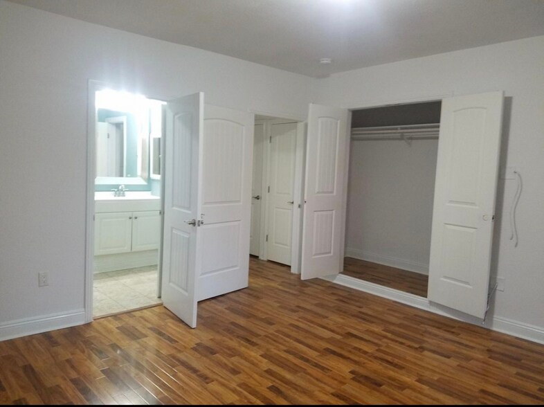 Building Photo - 259 Chautauqua Ave