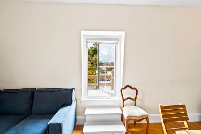 Entrance to private deck - 34 Pine St