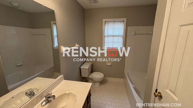 Building Photo - 4198 Meadow Valley Dr E