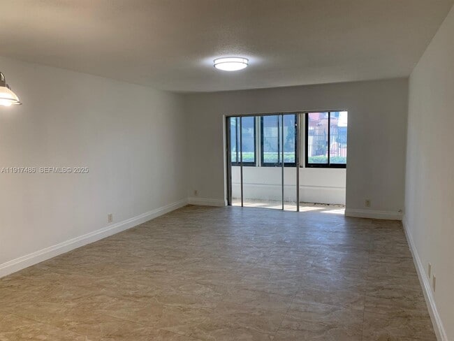 Primary Photo - 4045 NW 16th St