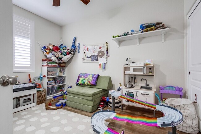 Building Photo - Spacious 3 Bed / 3 Bath Townhome with 2-Car Garage in Gated San Marcos Community