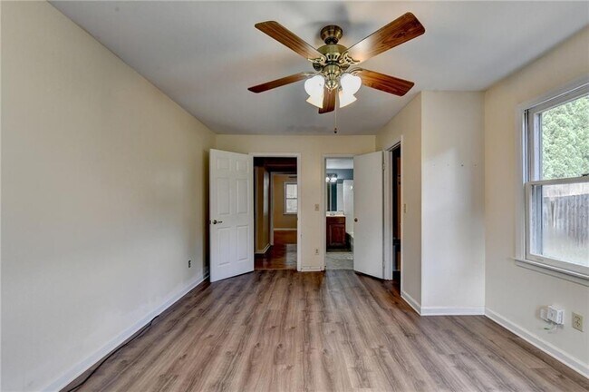 Building Photo - 268 Allen Ct SW