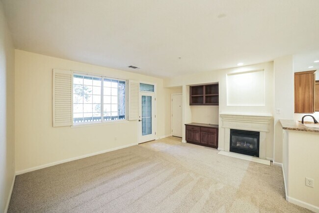 Building Photo - Charming 3BR Condo in Arvada