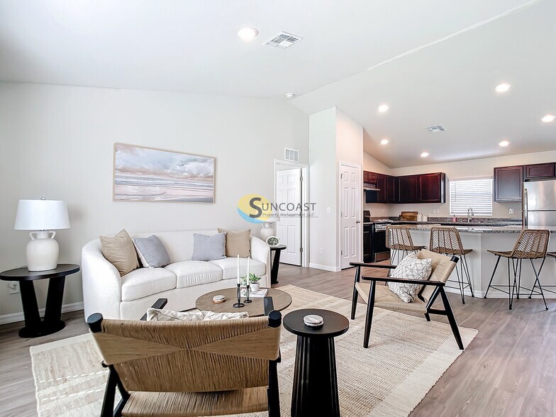 Building Photo - 100 Port Royal Dr