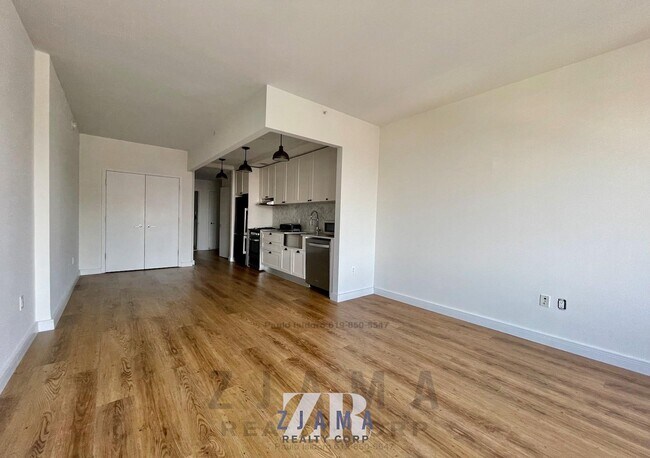 Building Photo - 409 Eastern Pkwy