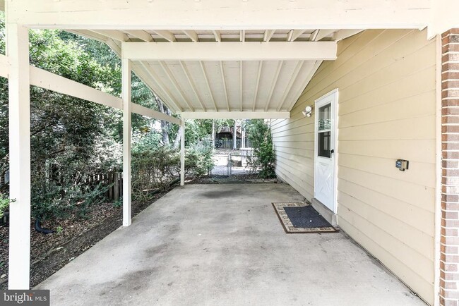 Building Photo - 4731 Carterwood Dr