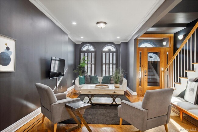 Primary Photo - 45 Bradhurst Ave.