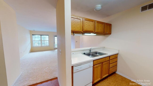 Building Photo - 2767 S Knightsbridge Cir